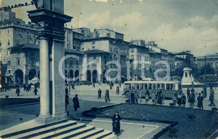 1955 LIVORNO Piazza VITTORIO EMANUELE *Cartolina ANIMATA con filobus FP VG