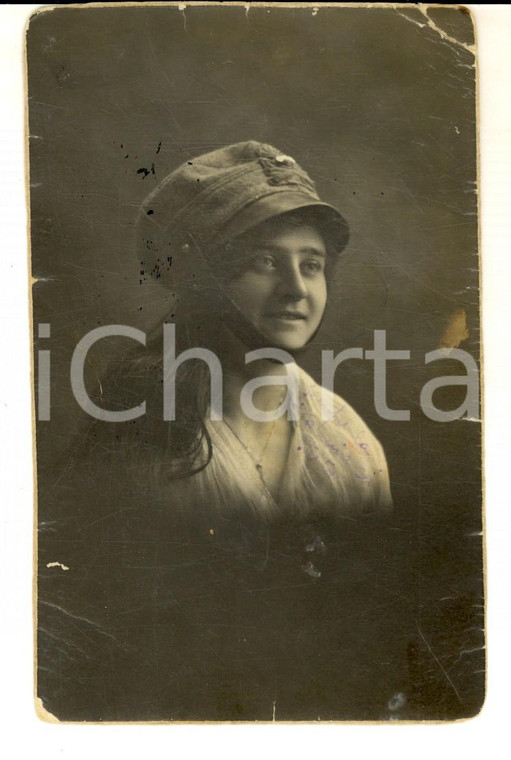 1919 FABRIANO Donna con berretto da ufficiale di ARTIGLIERIA *Foto CURIOSA