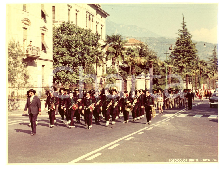 1960 RIVA DEL GARDA (TN) Sfilata dei Bersaglieri Foto