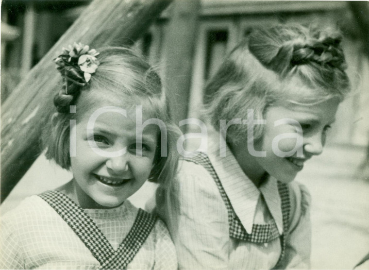 1940 ca MILANO Due gemelline tedesche in vacanza *Fotografia