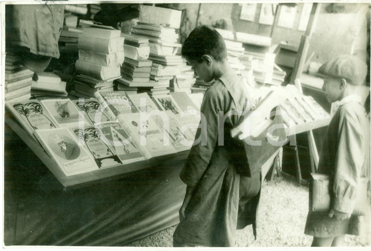 1930 ca ROMA Bambini a Fiera Libro per l'Infanzia YAMBO VALLECCHI *Fotografia