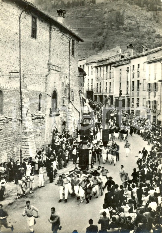 1964 GUBBIO (PG) Festa dei CERI - Calata *Cartolina MOLTO ANIMATA FG VG