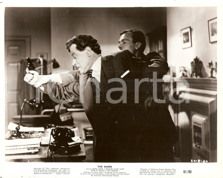 1960 THE HAND Movie by Henry CASS Cop disarms murderer *Foto 25x20 cm