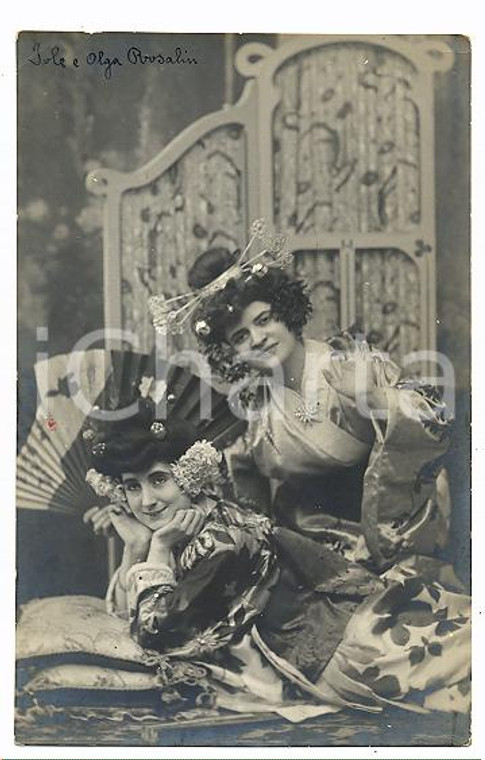 1905 ca MUSICA Jole e Olga ROSALIN in costume da geisha *Cartolina FP NV