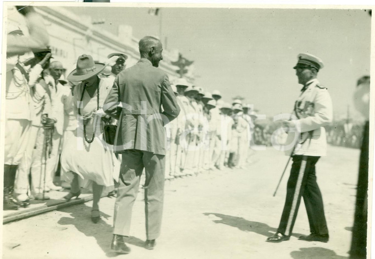 1930 ca MOGADISCIO (SOMALIA) Duca degli ABRUZZI saluta coloni *Fotografia
