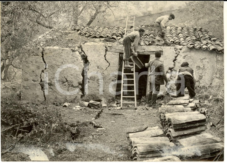 1959 POLIZZI GENEROSA Casa colonica distrutta da una frana - Fotografia 18x13 cm