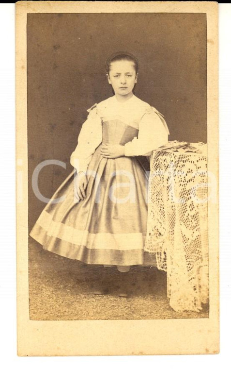 1870 ca GENOVA PEGLI Bambina con abito di raso *Foto BARDOU DANNEGGIATA