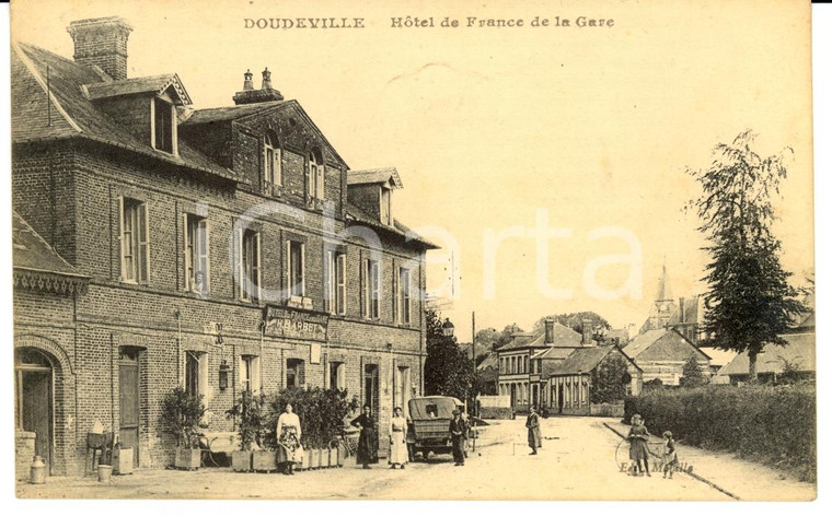 1920 DOUDEVILLE (France) Hotel de France de la gare ANIMATA *Cartolina FP VG