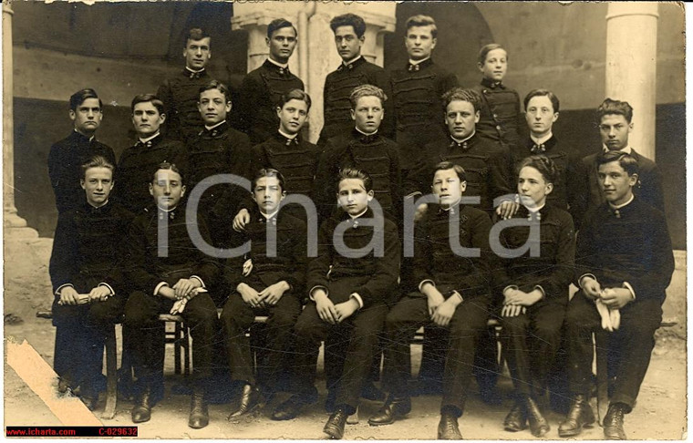 1930 LOVERE Convitto Battisti - gruppo studenti