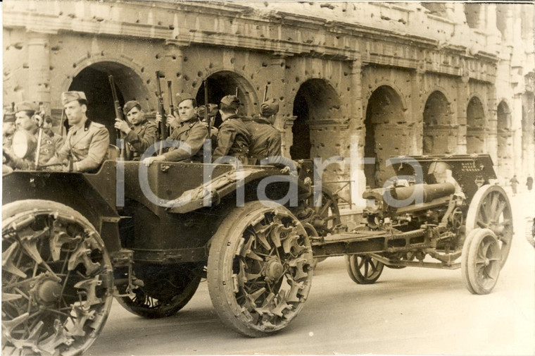 1938 ROMA Parata dei mezzi pesanti alle Grandi Manovre *Fotografia