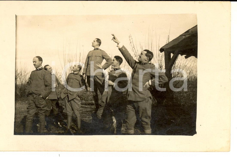 1915 ca REGIO ESERCITO Ufficiali osservano una manovra aerea *Fotografia FP