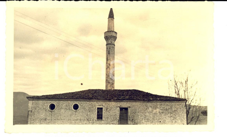 1940 ca ALBANIA Veduta di un paese con minareto *Foto cartolina VINTAGE