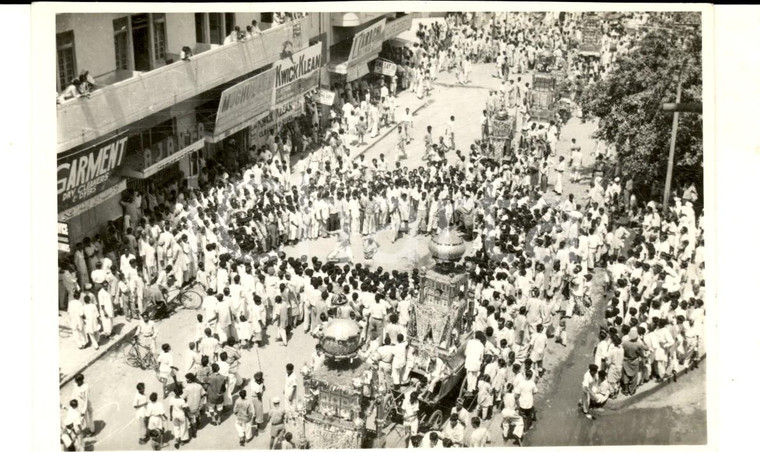 1970 ca INDIA Una processione religiosa tradizionale *Foto VINTAGE 14x8 cm