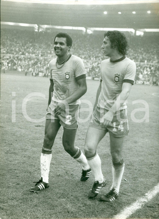 1974 BRASILE Calcio MONDIALI I calciatori Luis PEREIRA e Nelinho *Fotografia