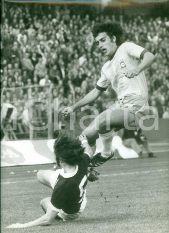 1974 FRANKFURT Calcio MONDIALI Brasile - Scozia Jim HOLTON contro NELINHO *Foto