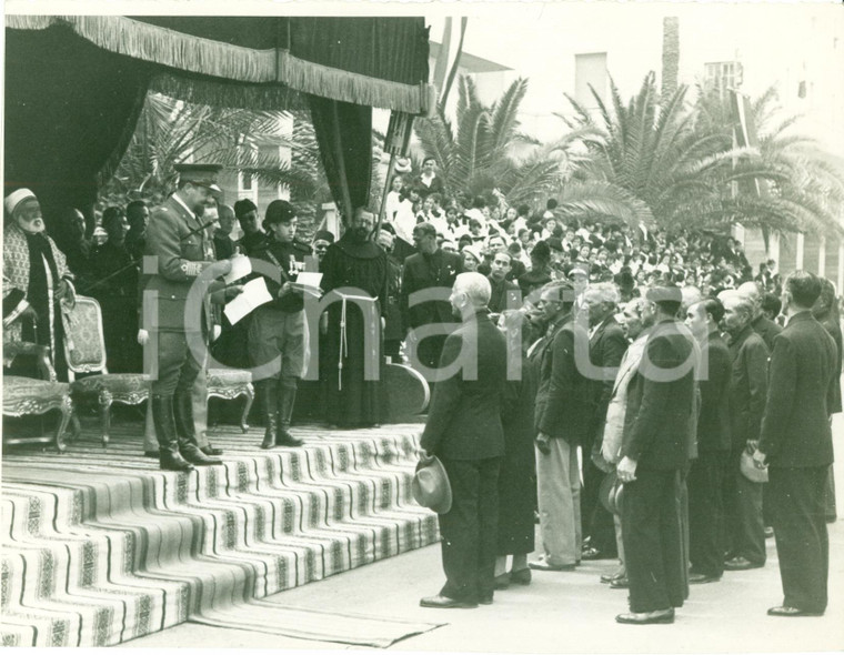 1936 TRIPOLI (LIBIA) Italo BALBO consegna brevetti a invalidi in PIAZZA CASTELLO