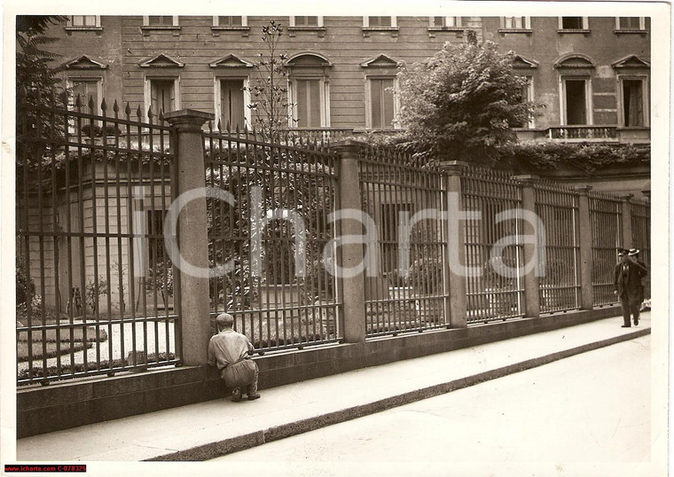 1940 MILANO scorcio animato di via Romagnosi VERA FOTO