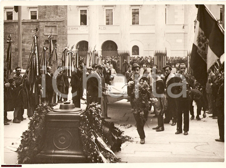 1931 MILANO GIORNATA VITTORIA Dalmati depongono fiori