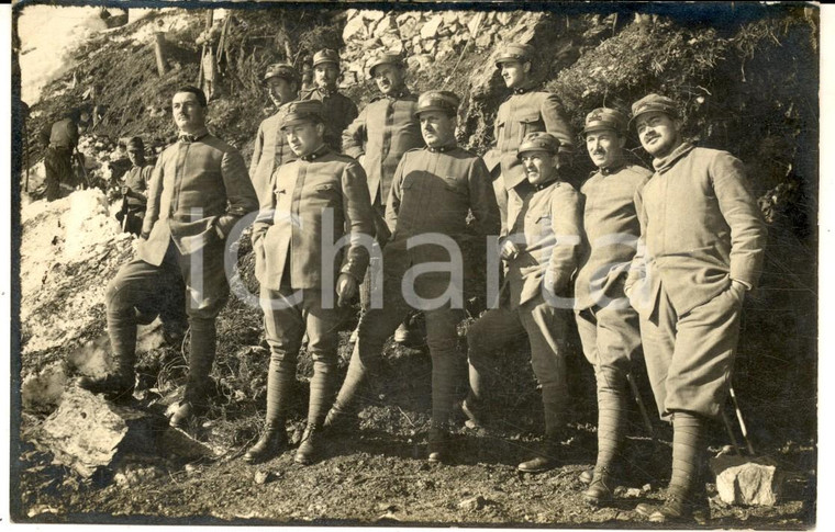 1917 VENETO - ZONA DI GUERRA - Ufficiali ALPINI in zona d'operazioni ^Foto