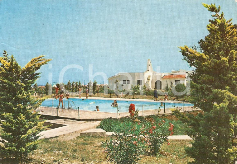 1975 OSTUNI (BR) Villaggio internazionale ROSA MARINA Piscina *Cartolina vintage