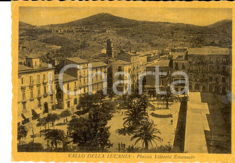 1953 VALLO DELLA LUCANIA (SA) Piazza Vittorio Emanuele *Cartolina postale FG VG