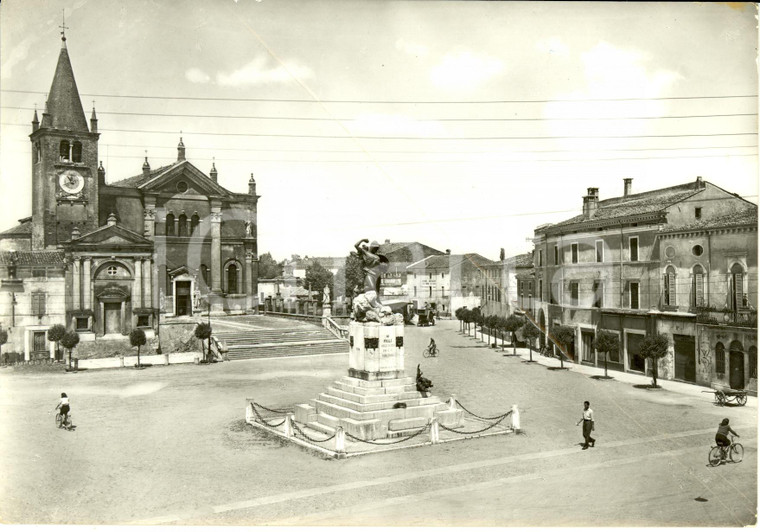 1960 ca ISOLA DELLA SCALA (VR) Piazza Martiri della Libertà DANNEGGIATA * FG NV