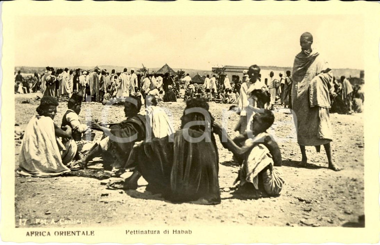 1940 ca ASMARA (ERITREA) AOI COSTUMI Pettinatura di HABAB *Cartolina FP NV