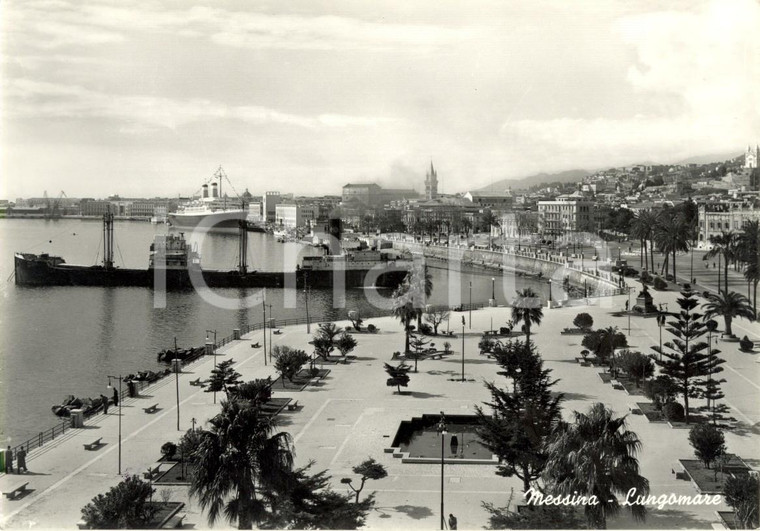 1960 ca MESSINA Veduta lungomare con navi al porto *Cartolina ANIMATA FG NV