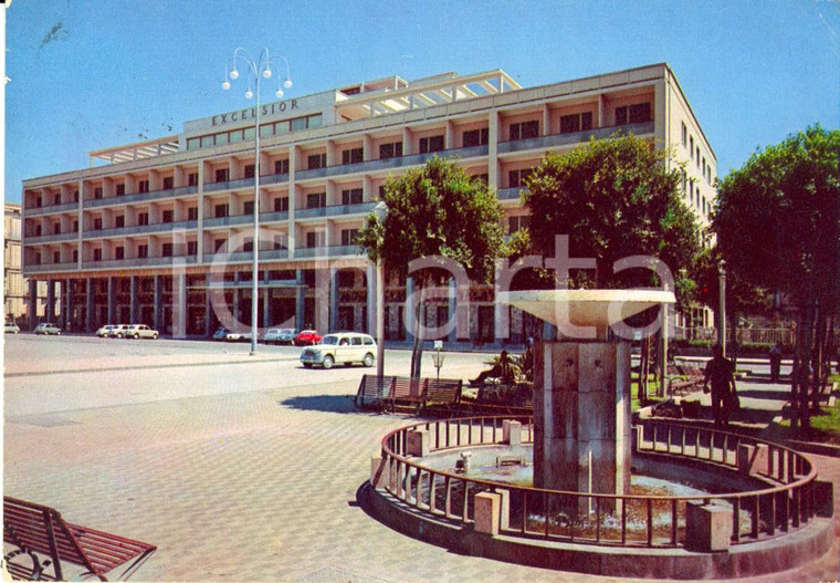 1965 ca CATANIA Piazza Giovanni VERGA e Hotel EXCELSIOR *Cartolina ANIMATA FG VG