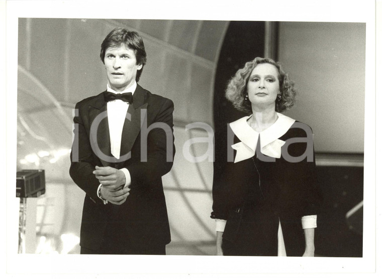 1985 ca RAI UNO - LORETTA GOGGI IN QUIZ Loretta GOGGI con Gianni BREZZA *Foto