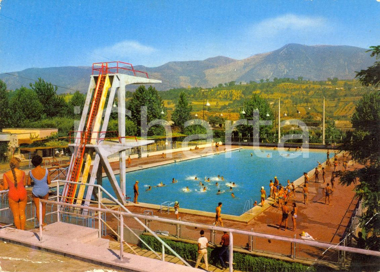 1964 TERNI Turisti in piscina e trampolino *Cartolina DANNEGGIATA VINTAGE FG VG