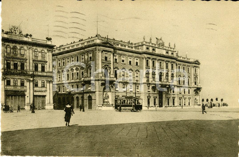 1932 TRIESTE Piazza UNITA' e Palazzo LLOYD TRIESTINO *Cartolina ANIMATA con tram