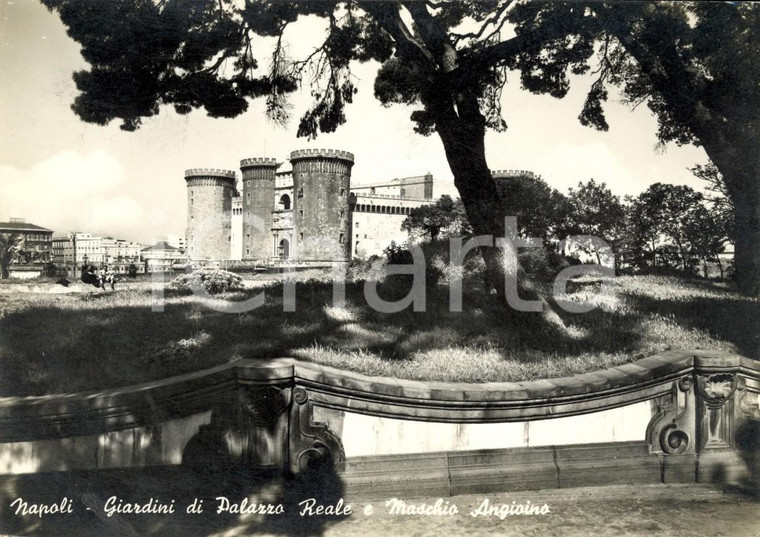1954 NAPOLI Giardini di Palazzo REALE e MASCHIO ANGIOINO *Cartolina FG VG