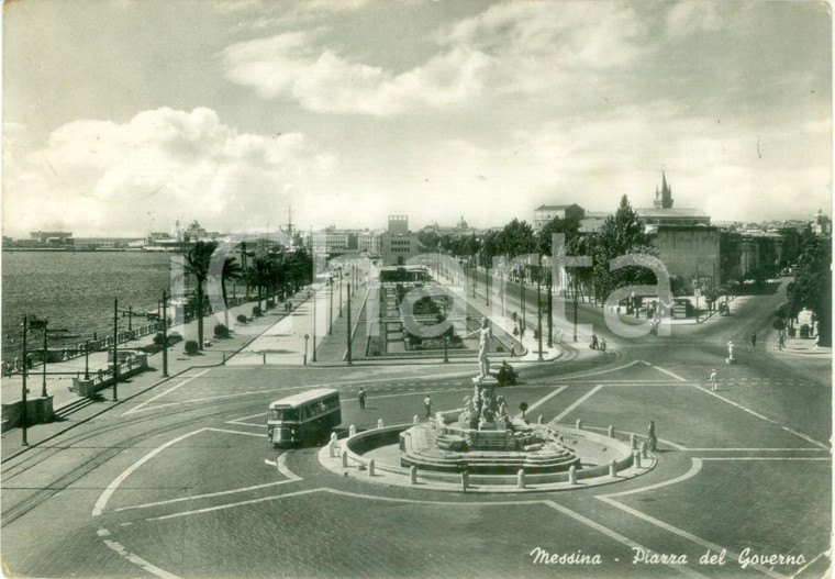 1954 MESSINA Autocorriera in Piazza del Governo *Cartolina DANNEGGIATA FG VG