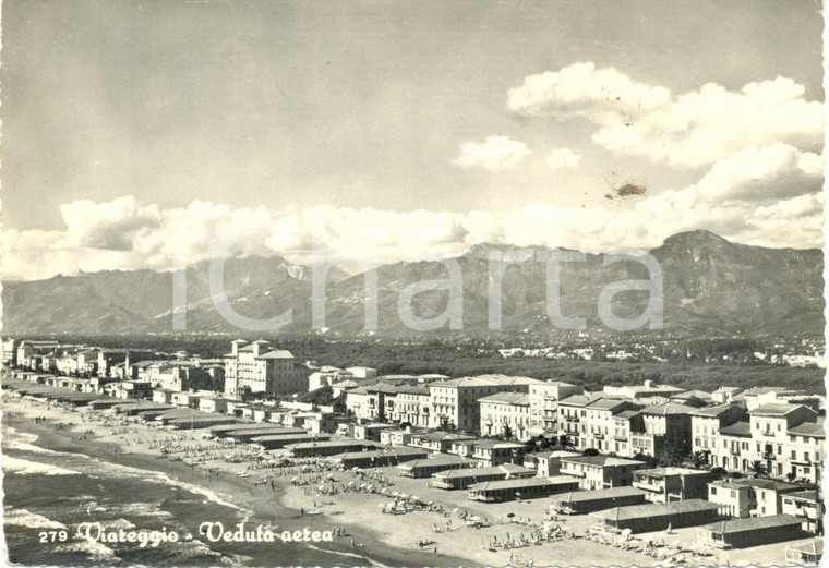 1958 VIAREGGIO (LU) Veduta aerea del paese e lungomare *Cartolina FG VG