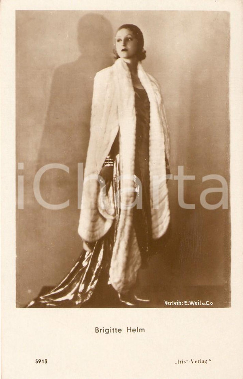 1930 ca CINEMA Attrice Brigitte HELM Ritratto con pelliccia *Cartolina FP NV