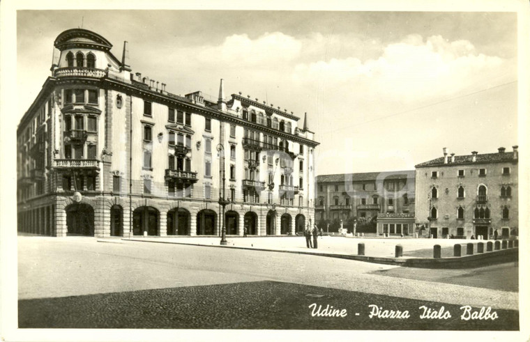 1943 UDINE Scorcio panoramico di piazza ITALO BALBO *Cartolina FP NV