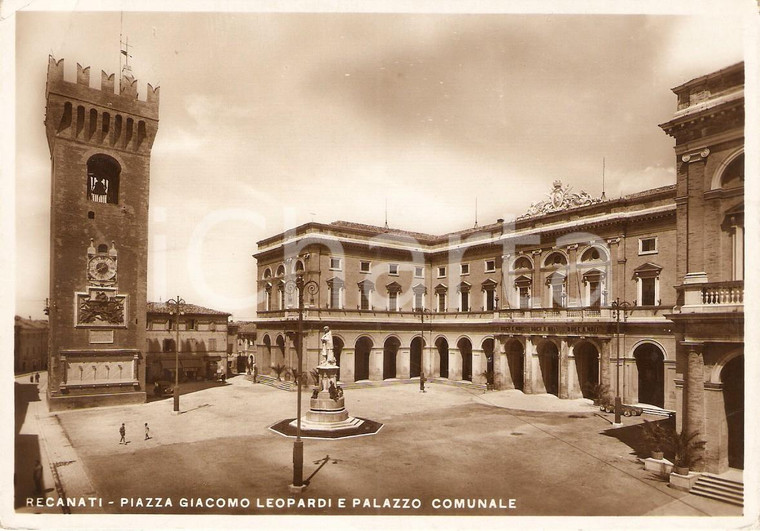 1950 ca RECANATI (MC) Palazzo Comunale e Piazza Giacomo LEOPARDI *Cartolina