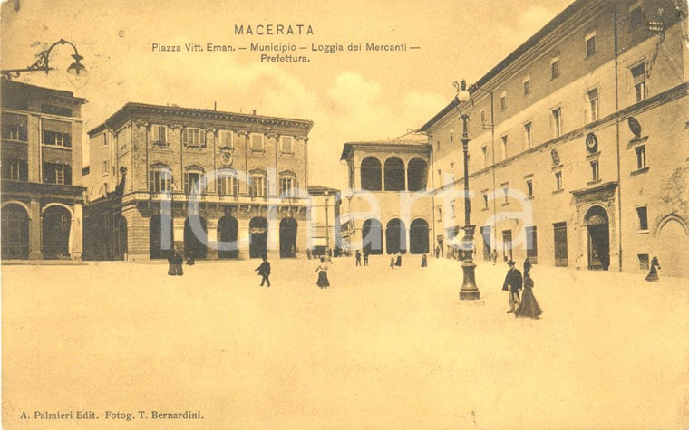 1907 MACERATA Piazza VITTORIO EMANUELE e Loggia Mercanti Cartolina ANIMATA FP VG