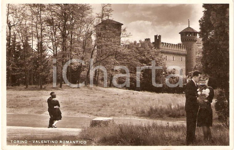 1931 TORINO Parco del VALENTINO - Innamorati al Borgo Medievale *Cartolina FP VG