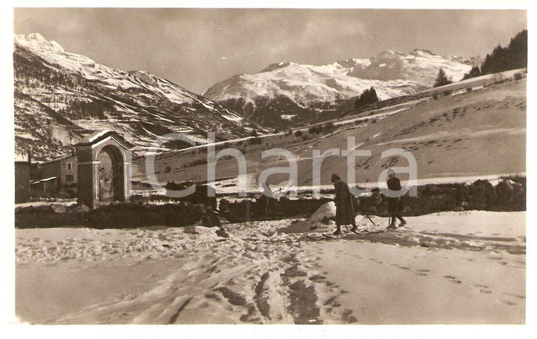 1950 ca BORMIO (SO) Slitta e sciatrici sulle piste innevato *Cartolina FP NV
