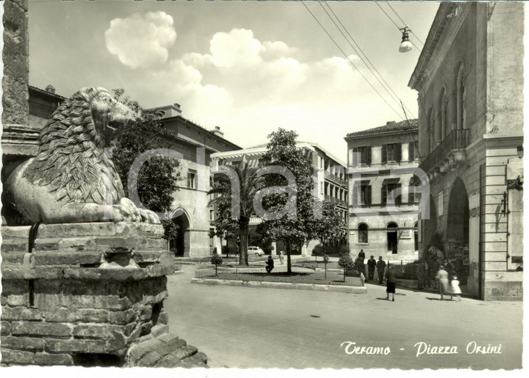 1960 TERAMO Piazza Orsini *Cartolina postale FG VG