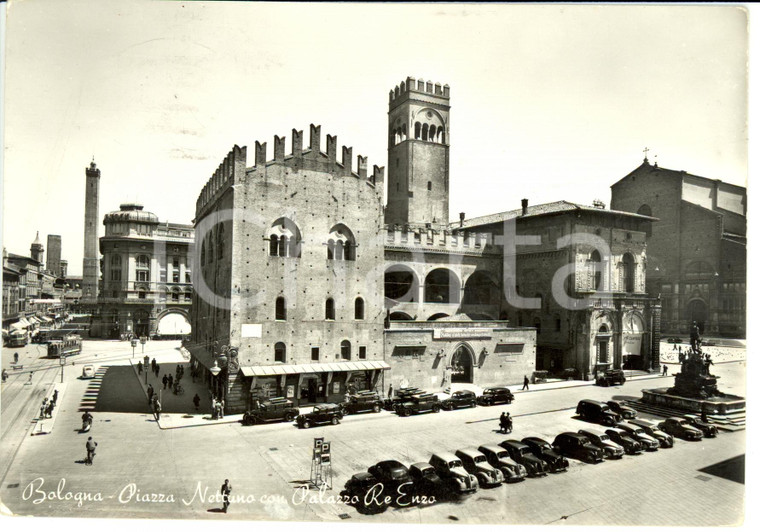1965 BOLOGNA Piazza NETTUNO con palazzo RE ENZO *Cartolina Postale FG VG