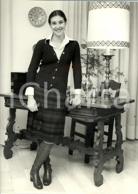 1980 ca TENNIS Campionessa Emanuela ZONI nella sua casa *Fotografia 24 x 30 cm