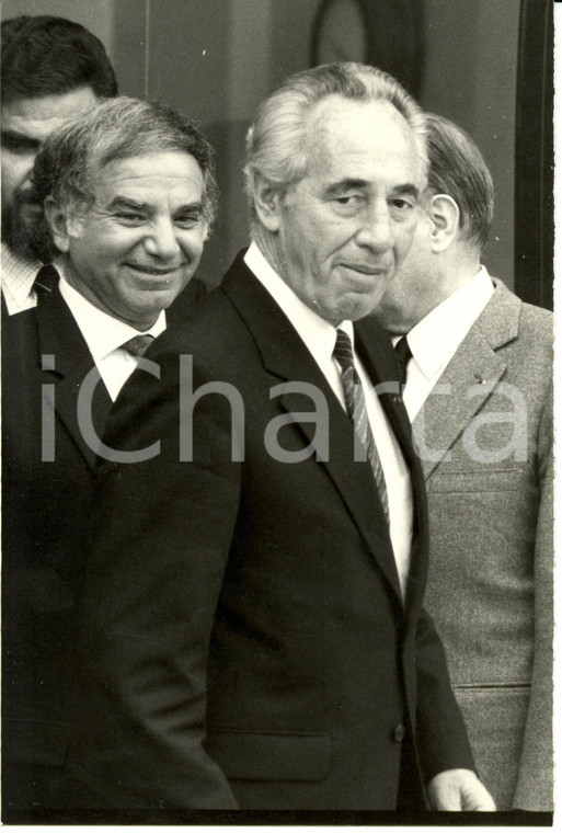 1986 PARIS Shimon PERES e Ovadia SOFER ambasciatore lasciano l'ELISEO *Foto AGIP
