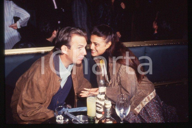 Kevin COSTNER Rosita CELENTANO - MILANO 1993 - Ritratto *35 mm vintage slide (8)