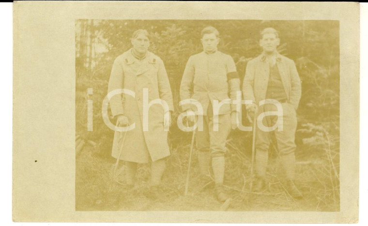 1915 ca WW1 FRANCE Soldati convalescenti posano con il bastone *Foto cartolina