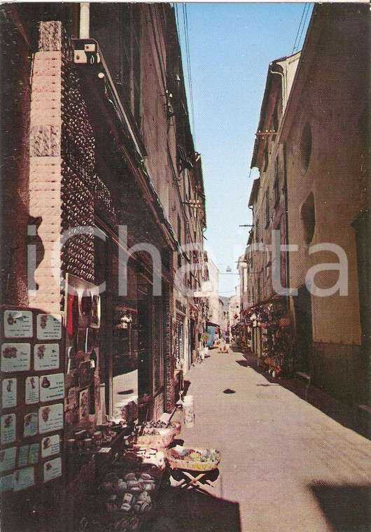 1968 ALASSIO (SV) Negozi di souvenir nel famoso budello *Cartolina FG NV