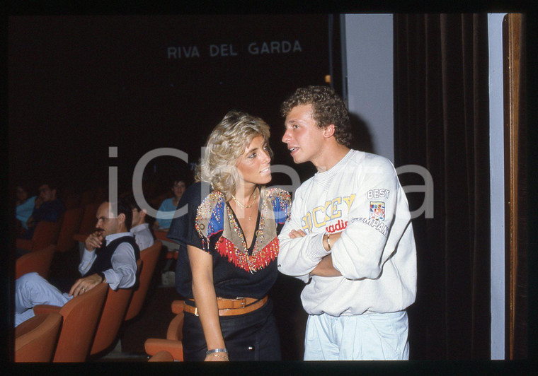 35mm vintage slide* 1985 RIVA DEL GARDA Mike FRANCIS con la sorella Paola (3)