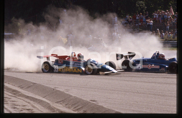 35mm vintage slide* 1984 FORMULA 3 GP MONZA Incidente alla variante ASCARI (12)